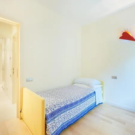 Апартаменты Ca' Santa Eufemia, Cozy And Classy, Sleep 4 *